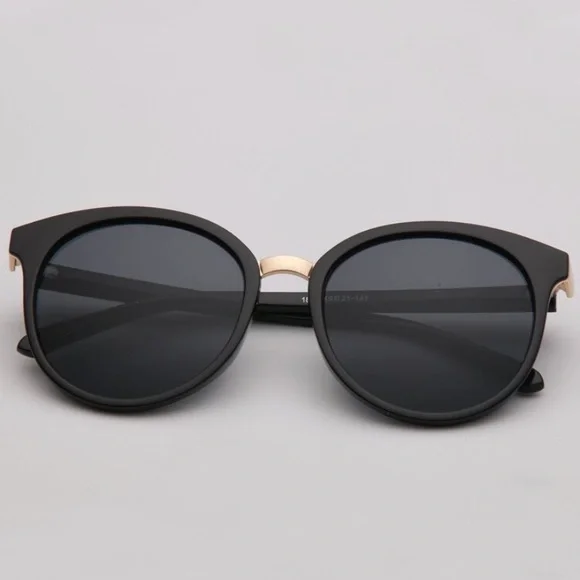 ROMWE SUNGLASSES - Picture 3 of 5